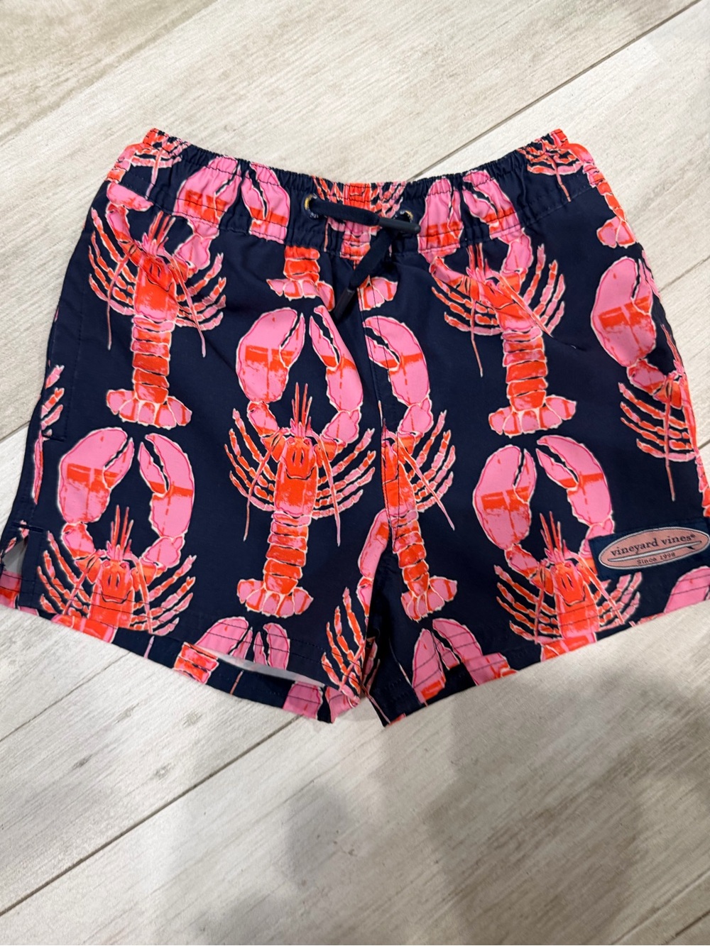 Vineyard Vines kids Navy and Pink Lobster Print Shorts size 4T